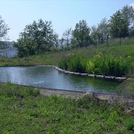 Panzió Sacreterre E *