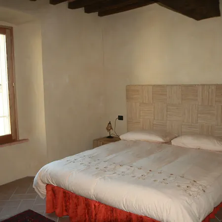 فندق مبيت وإفطار Sacreterre E *
