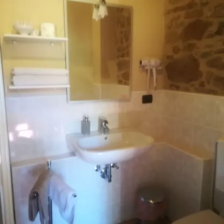 Panzió Sacreterre E Tizzano Val Parma