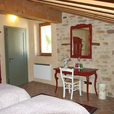 Sacreterre E Tizzano Val Parma