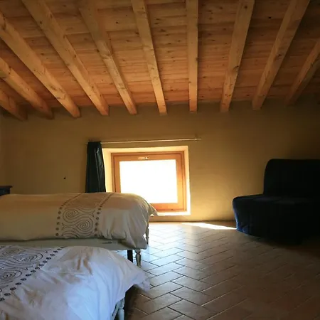 Panzió Sacreterre E *