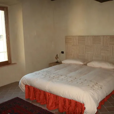 Bed & Breakfast Sacreterre E Tizzano Val Parma