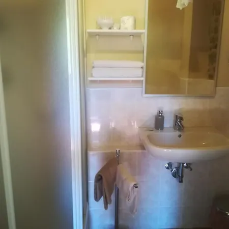 Sacreterre E Alojamento de Acomodação e Pequeno-almoço