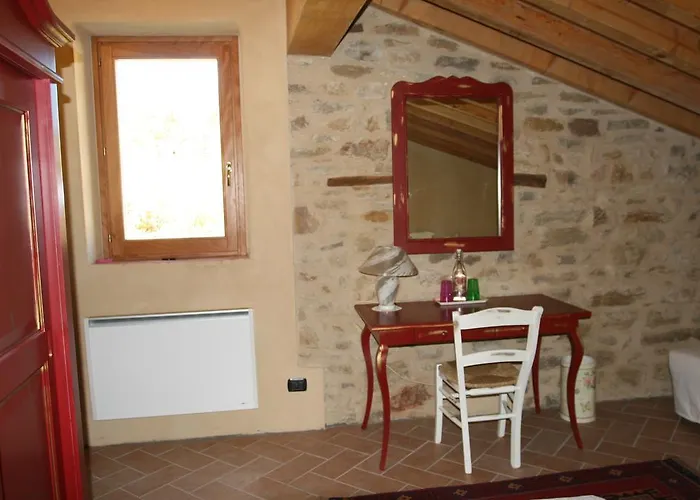 Bed & Breakfast Sacreterre E