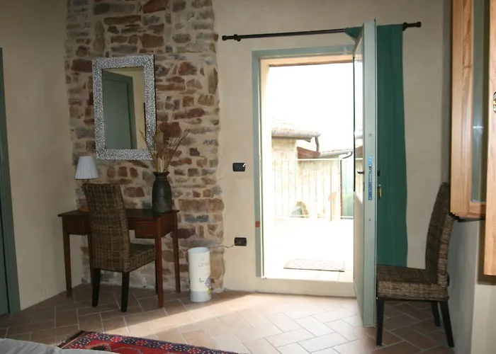 Bed & Breakfast Sacreterre E *